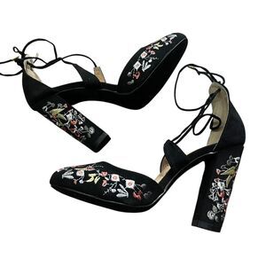 Elegant Collection Floral Embroidered Heels Womens Size 8.5 Cushion Cottagecore